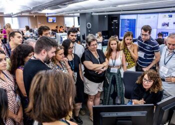 ‘El País’ saca rédito de su apoyo al Gobierno