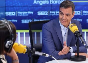 ‘El País’ y la SER minimizan el batacazo del PSOE en Galicia