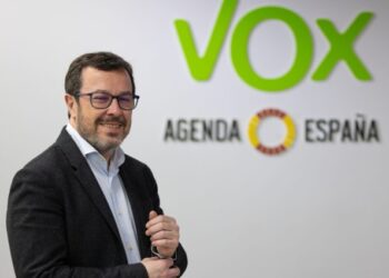 Vox coloca al periodista José Antonio Fúster como nuevo portavoz