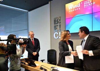 ¿De qué se trata la ‘Carta Eólica Española’ firmada por Ribera y la AEE?