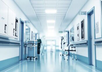 Los hospitales públicos gestionados por operadores privados registran mejores resultados