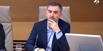 ¿Al servicio de quién?