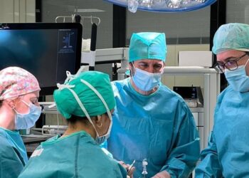 El Programa de Cirugía Robótica en Urología cumple su primer año