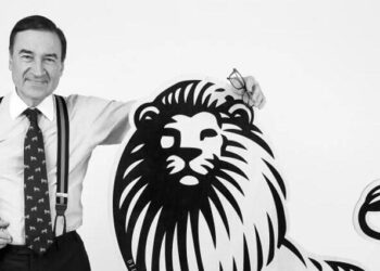 ‘El Español’ vuelve a disparar contra Prisa con Sánchez como telón de fondo