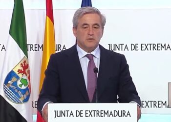 La estructura de Vox se tambalea tras anunciar una oposición “contundente” hacia el PP