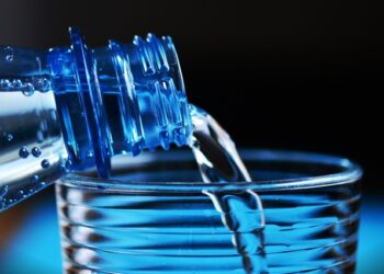 Torres y Carrea presenta su informe, “¿Cómo era eso del agua?”