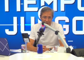 Paco González felicita a Juanma Castaño por su récord y liderazgo en COPE