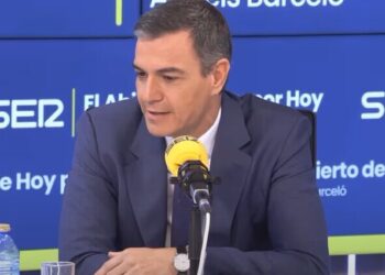 Sánchez utiliza a la SER para desgranar sus planes contra los “pseudomedios”