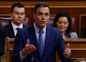 La polémica ley de medios del Gobierno impulsa a los diarios críticos con Sánchez