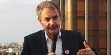 El silencio de Zapatero: un ejemplo de manual de cómo patinar en ‘asuntos públicos’