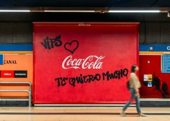 La campaña de VIPS para declararle su amor a Coca-Cola, hecha por MONO