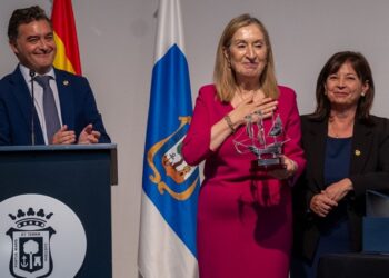 Ana Pastor protagoniza en Huelva los actos de celebración del patrón de los médicos