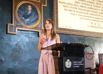 La Dra. Débora Nuevo resalta el papel de la microbiota para añadir más años y salud a la vida