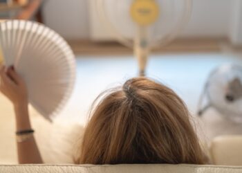 Seis de cada diez mujeres no recurren a consultas médicas por la menopausia