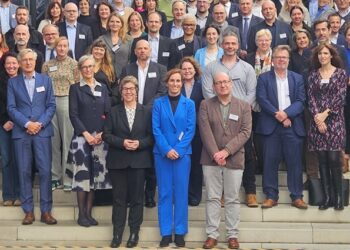 Sanidad defiende la estrategia española contra el fraude y la corrupción sanitaria