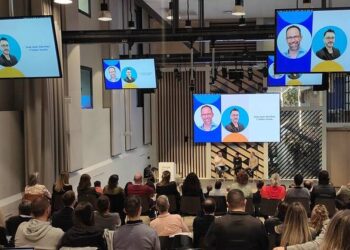 Así es ‘Aris’, el asistente de IA para la gestión del marketing digital de las pymes