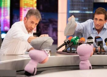 ‘El Hormiguero’ (16,8%) barre a ‘La Revuelta’ (13,8%)