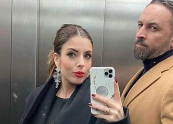 La mujer de Abascal cobró más de 60.000 euros al año de una editorial de Intereconomía