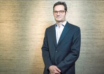 Oughourlian se enroca en Prisa frente a las amenazas de los afines al Gobierno