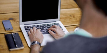 Ofertas de empleo: evercom, Creatit, The Apple Tree, The White Rabbit…