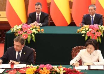 Del campo español a las mesas chinas: cerezas y cerdo marcan el rumbo