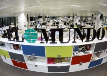 ‘El Mundo’ dispara a quemarropa contra ‘La familia de la tele’