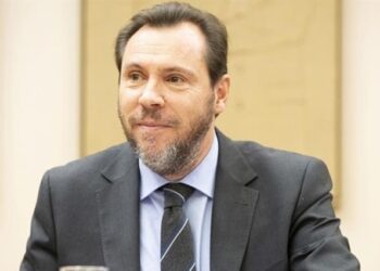 El caos en la red ferroviaria indigna y provoca daños a los españoles