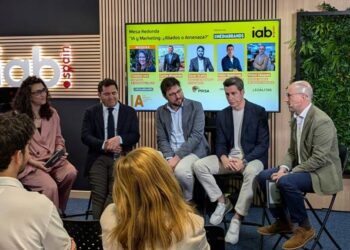IAB Spain analiza el impacto de la IA en la sociedad y el entorno digital