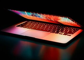 El 79% de los directivos cree que adoptar nuevas tecnologías mejora la imagen de sus empresas