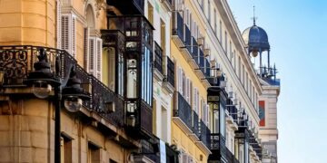 “Te faltan calles”, la nueva campaña de Madrid Destino diseñada por Roman