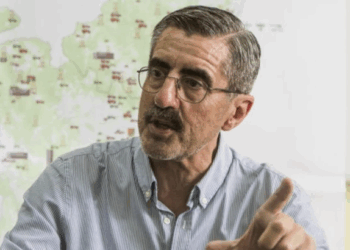 José María Ángel Batalla, el comisionado del gobierno para la DANA, acusado de falsificar su título universitario