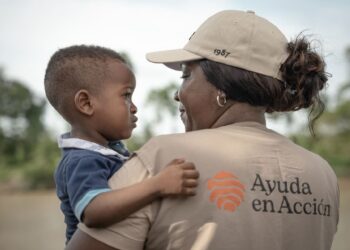 Ticketmaster y Ayuda en Acción se unen para transformar cada entrada en una oportunidad: el Euro Solidario