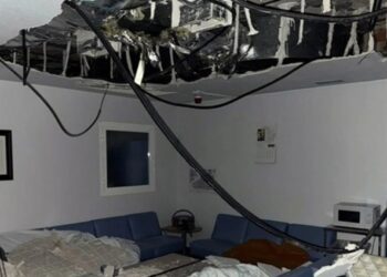 El PP acusa a Page de “abandono” sanitario tras el derrumbe de un techo en el Hospital de Albacete