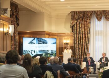 Ana Pastor: “La inteligencia artificial debe aplicarse con confianza y seguridad para médicos y pacientes”