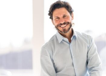 Cellnex ficha a Tomás Alonso para reforzar su Comunicación