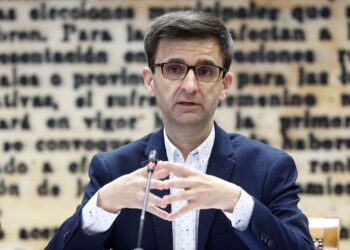 Un libro destapa los chanchullos políticos de RTVE y arrasa al ‘monaguillo’ de José Pablo López