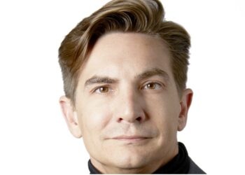 Aleix Sanmartín, el gurú que toca todos los palos, entre Feijóo (PP) y Escribano (Indra)