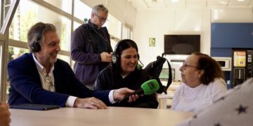 Carlos Alsina se adelanta a la SER y a COPE en el aniversario de la DANA