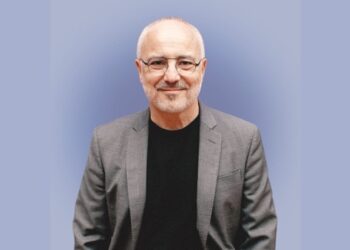 Premio PRNoticias a Joan Navarro por la Iniciativa más innovadora del sector universitario en Asuntos Públicos