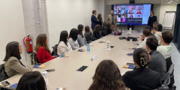 Burson da la bienvenida al alumnado de la 8ª edición del Máster en Estrategias de Comunicación 360º