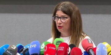 ¿ANA ROSA FICHA A LA ‘FONTANERA’ DEL PSOE?