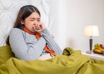 Las señales que alertan ante una neumonía: fiebre, tos y dificultad para respirar