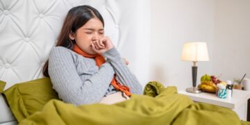 Las señales que alertan ante una neumonía: fiebre, tos y dificultad para respirar