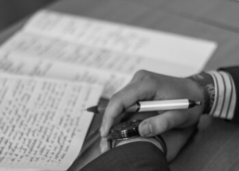 Los dircom sobreestiman la satisfacción con la IA conversacional