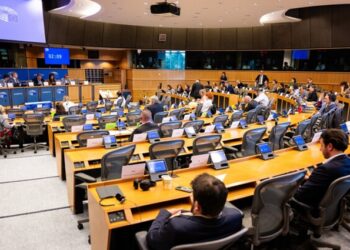 El Parlamento Europeo debate la presunta falta de objetividad en la televisión catalana y española