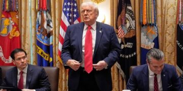 Trump continúa la guerra contra los medios críticos a su gobierno