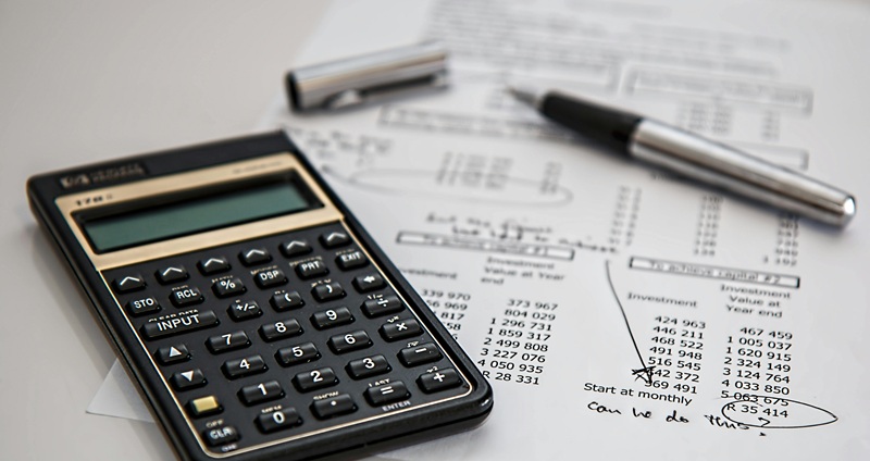 Finfluencers, criptomonedas y estafas: ¿quién debe tomar la palabra?