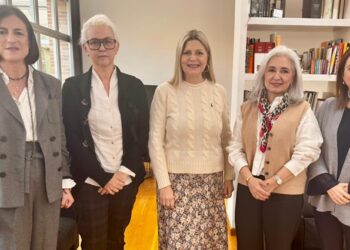 La Fundación Naturgy y Carmen Ortí se reúnen para impulsar los centros afectados por la DANA