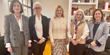 La Fundación Naturgy y Carmen Ortí se reúnen para impulsar los centros afectados por la DANA