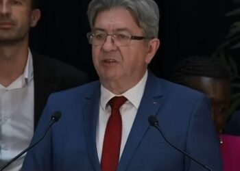 MELENCHÓN, LOS NEGROS Y LA FRANCIA DE MACRON